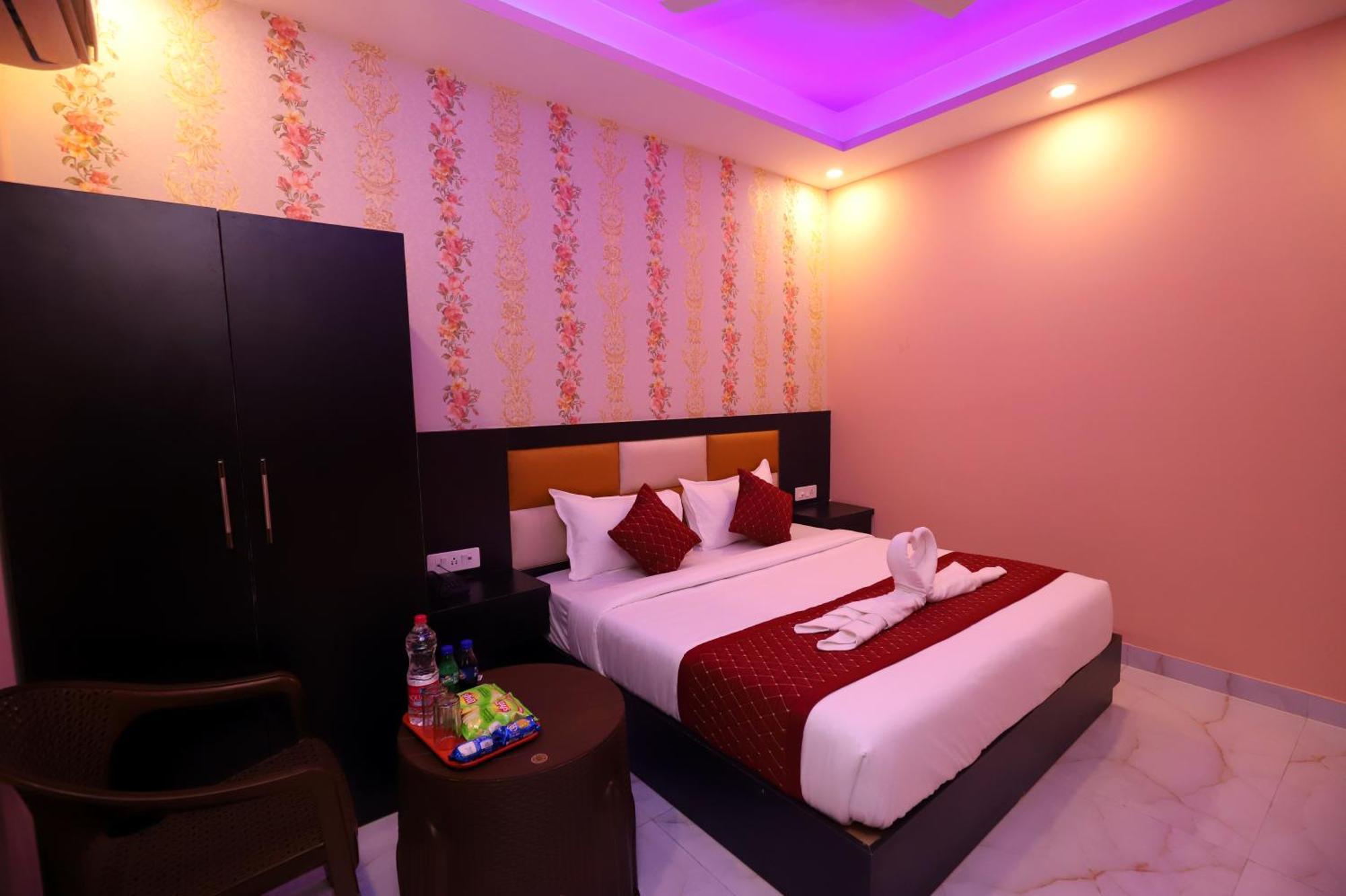 Hotel Admiral Delhi Airport