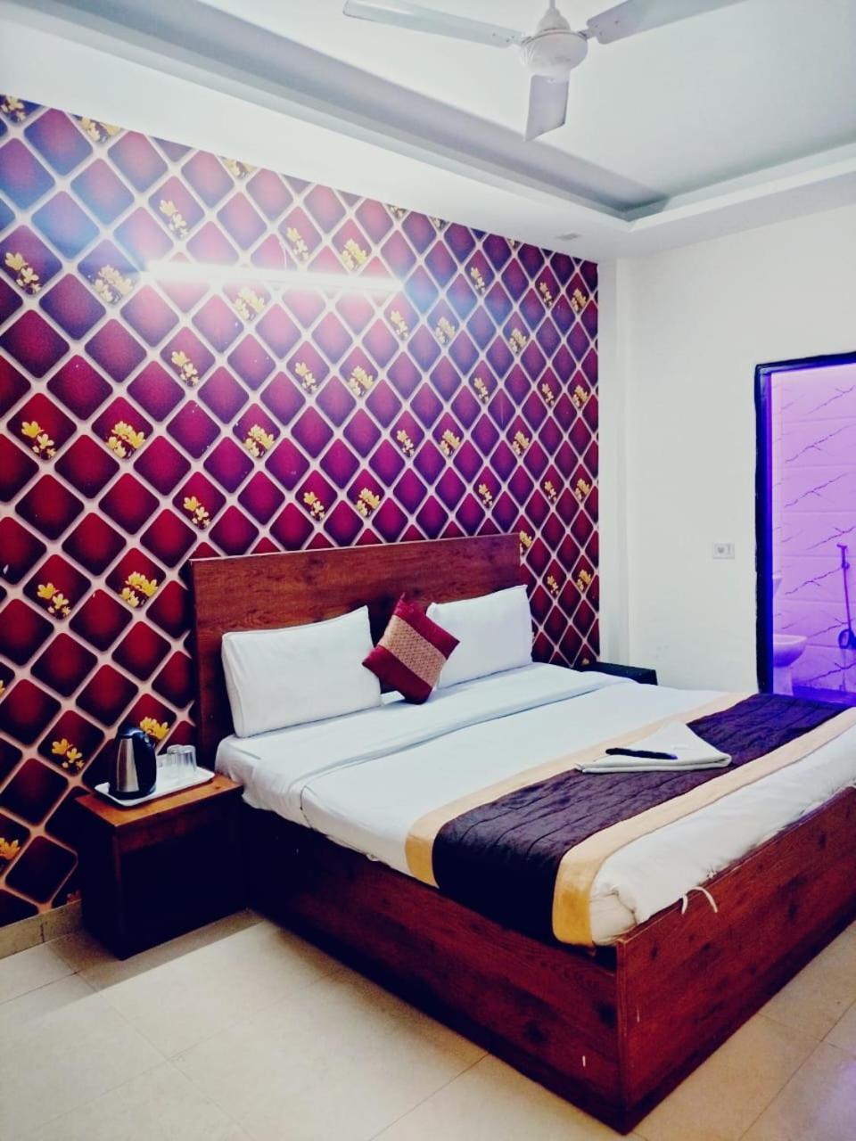 Admiral Delhi Airport Hotel 3*