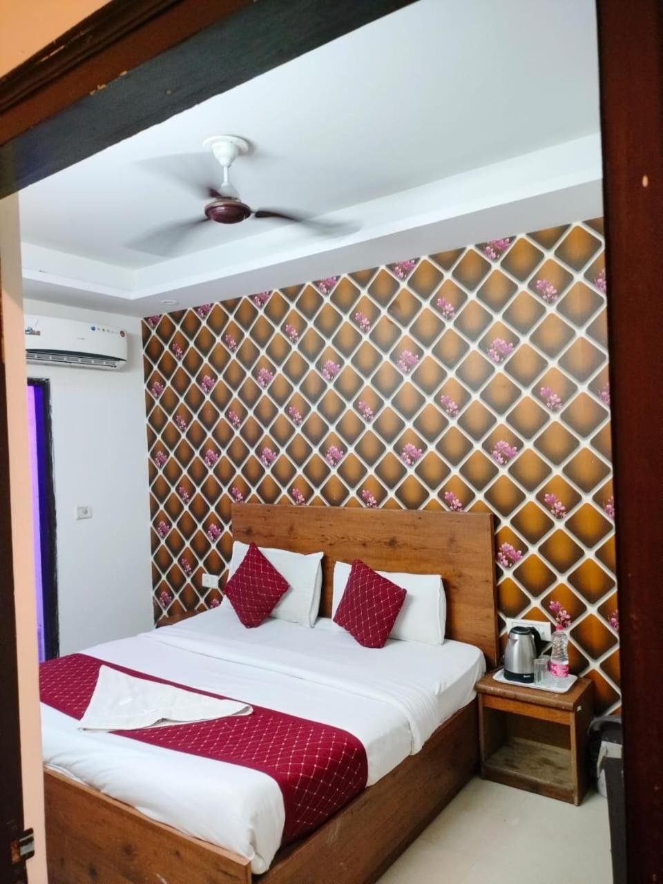Hotel Admiral Delhi Airport