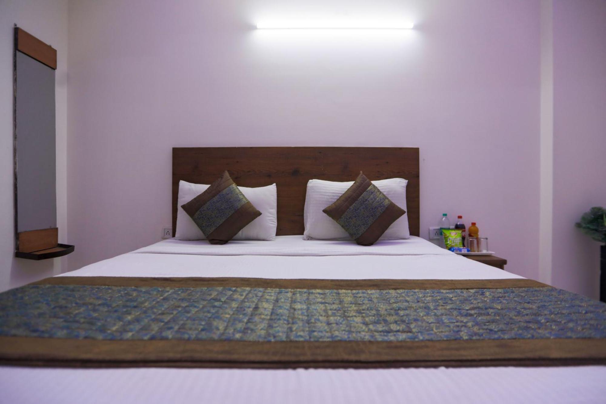 Admiral Delhi Airport Hotel 3*
